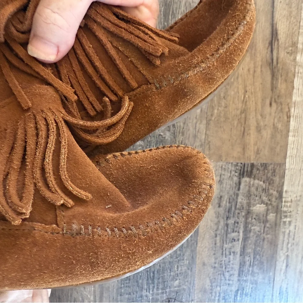 Minnetonka tall Kids' Brown Fringe Boots 2